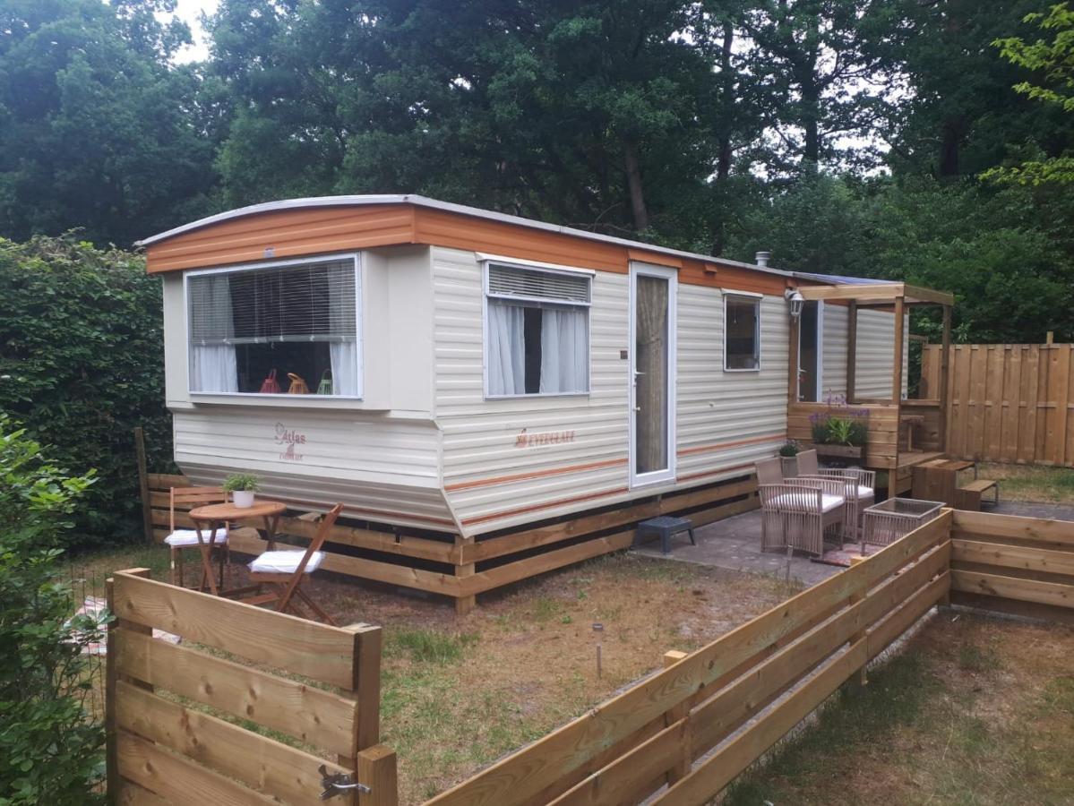 Caravan In Bosrijk Gebied Ξενοδοχείο Zuidlaren Εξωτερικό φωτογραφία