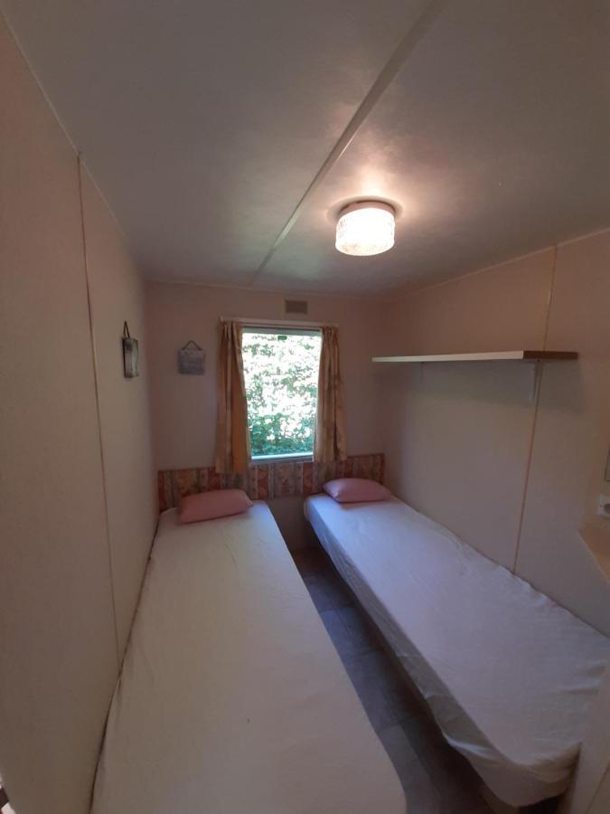 Caravan In Bosrijk Gebied Ξενοδοχείο Zuidlaren Εξωτερικό φωτογραφία