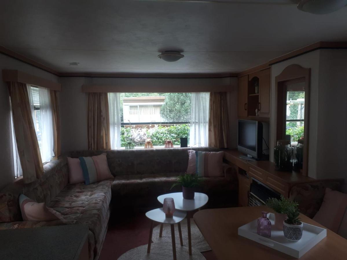 Caravan In Bosrijk Gebied Ξενοδοχείο Zuidlaren Εξωτερικό φωτογραφία